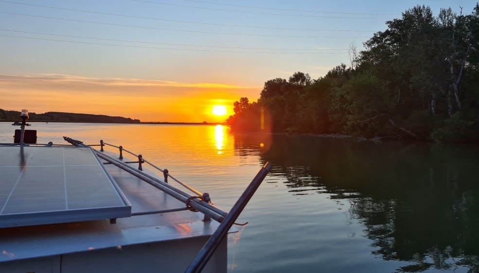 Nyári reggel a Tisza-tavon...